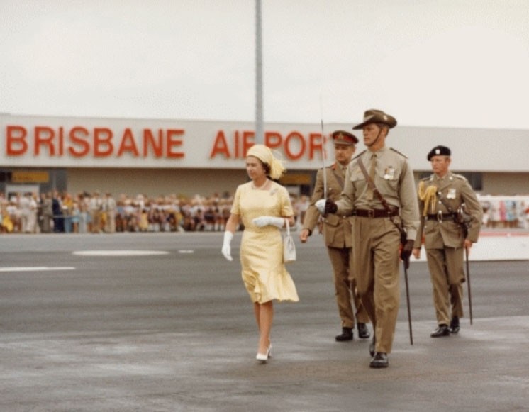 Queen Elizabeth II 1954, Brisbane Airport