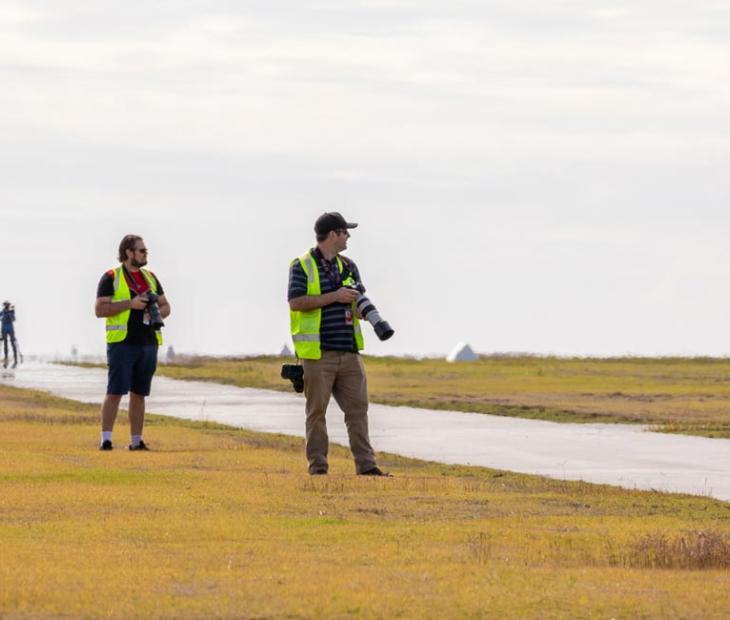 Plane spotter group airside tour