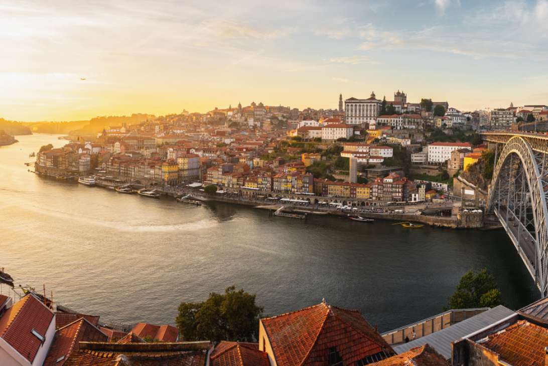Porto, Duoro River by Daniel Sessler via unsplash