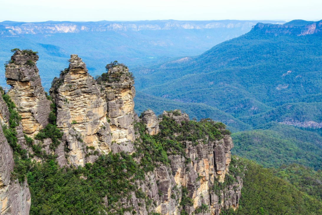 Three Sisters rock formation in the Blue Mountains